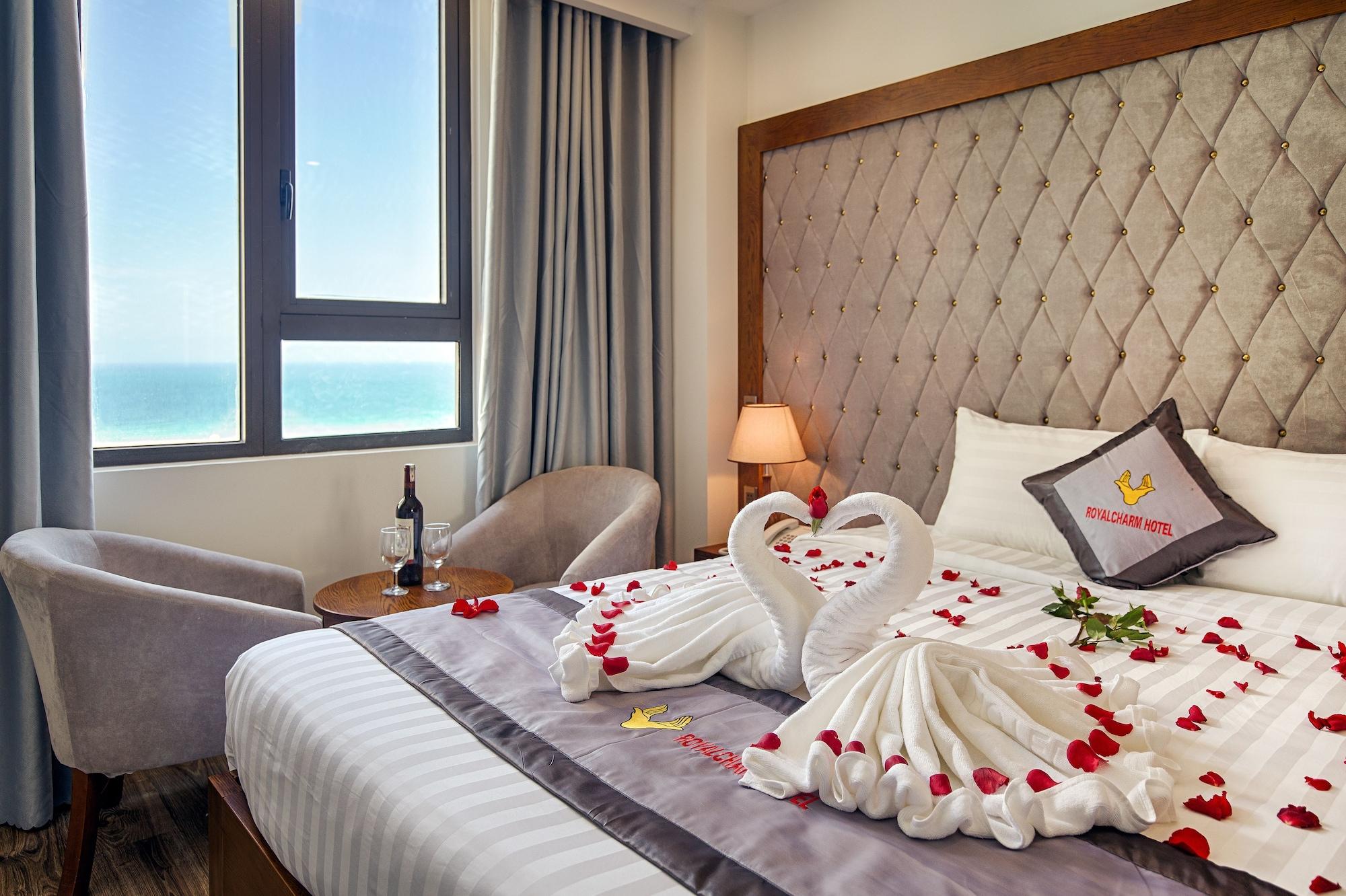 Royal Charm Hotel Da Nang Exterior photo